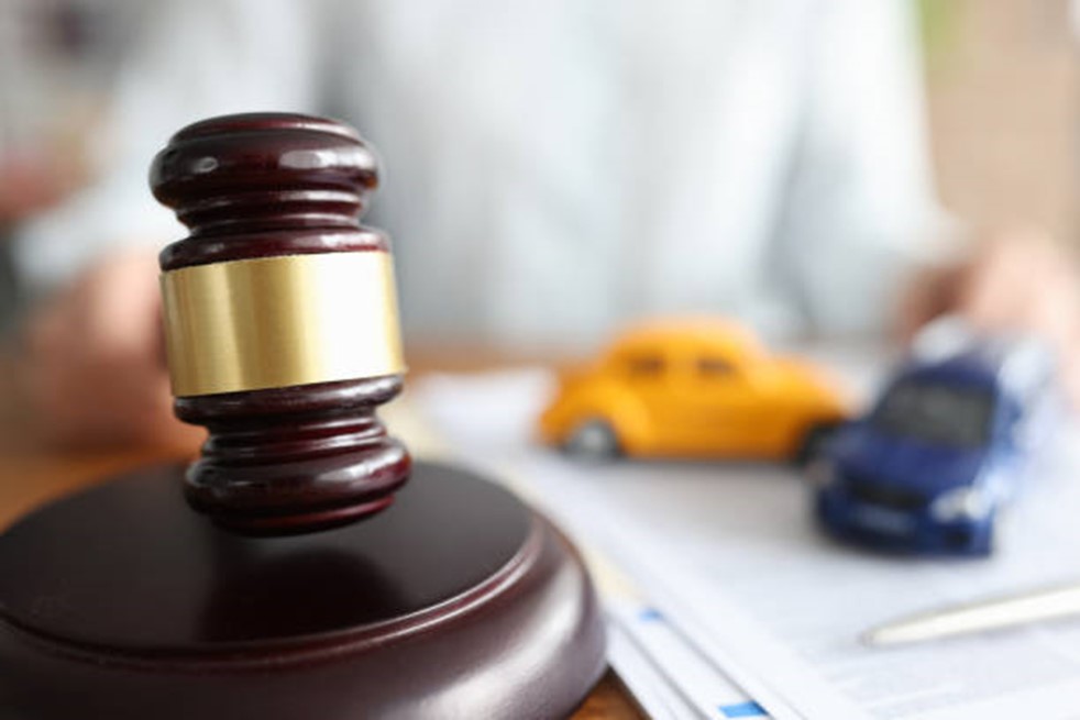 FILE A PERSONAL INJURY LAWSUIT AFTER A CAR ACCIDENT IN WORCESTER