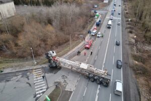 TRUCK ACCIDENT IN SPRINGFIELD